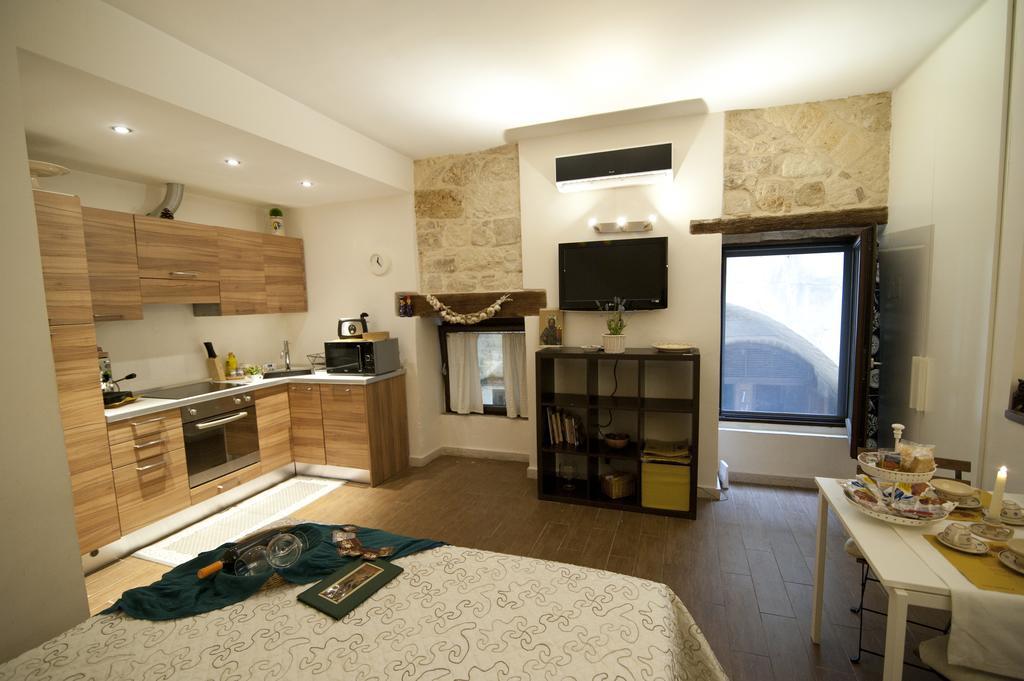 B&B La Uascezze Bari Szoba fotó