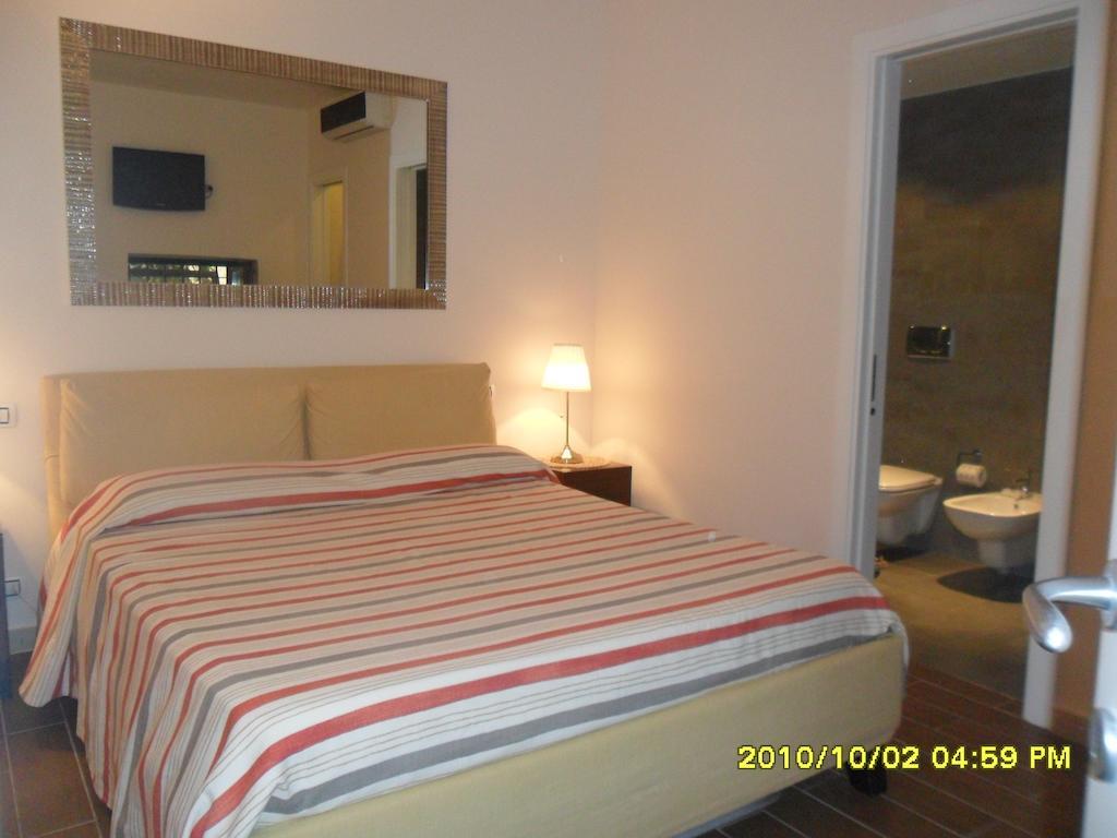 B&B La Uascezze Bari Szoba fotó